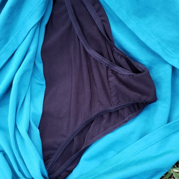 Gaiam Skirt with built in underwear - Picture 6 of 6